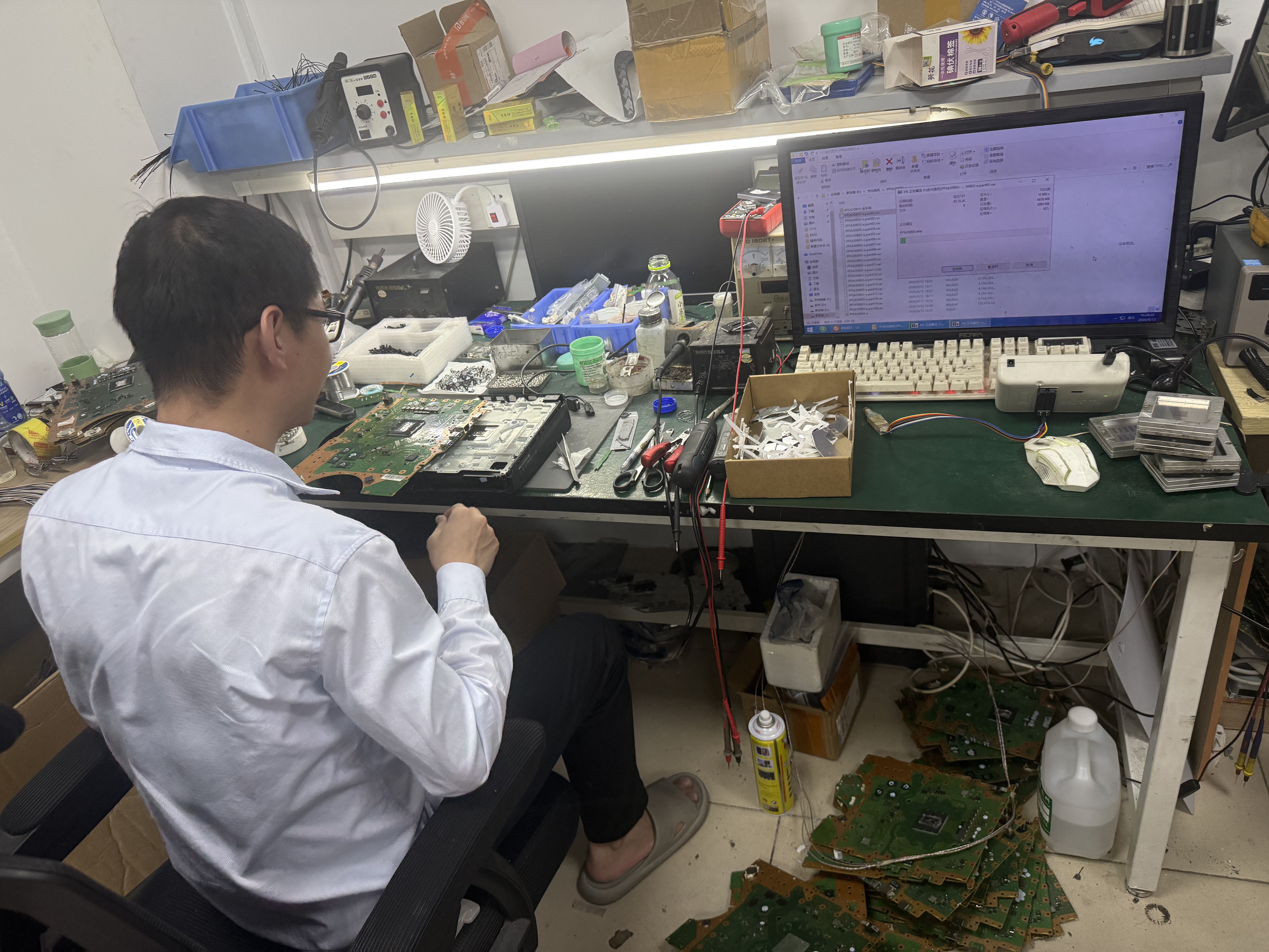 Game console repair workstation